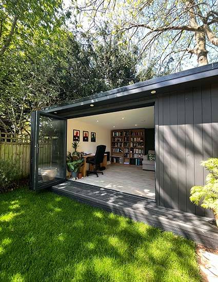 bespoke home office in a birmingham garden built by dpm garden rooms